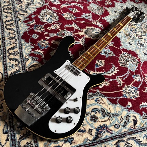 Guitare basse électrique