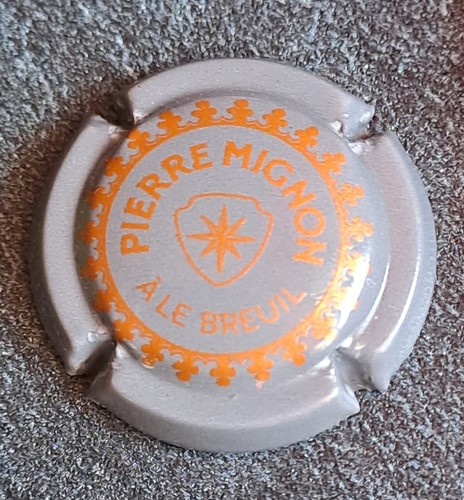 Capsule champagne pierre - de,