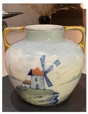 Small vintage porcelain vase
