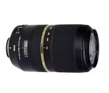 ZOOM TAMROM 70-300 MM NOIR AVEC PARE SOLEIL ET MULTIPLICATEUR 1,4  91-420 mm