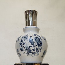 Vintage - Lampe Berger - Porcelaine décor fleuri en bleu et blanc - Paon - TBE