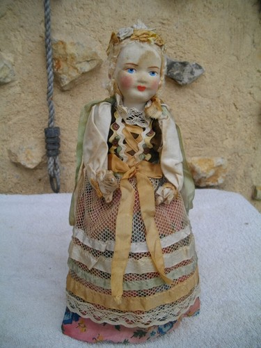 Poupée ancienne carton et - poupée,