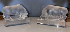 LALIQUE France   Paire de serre livres taureaux  En Cristal  ( 1 seul signé )
