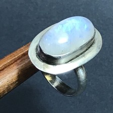 Superbe Bague Argent Massif Ornée D’une Pierre De Lune Sertie T58