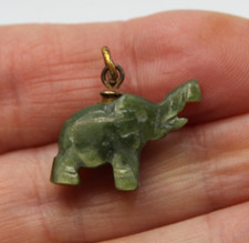 Ancien Pendentif éléphant en Serpentine Monture en Métal Doré