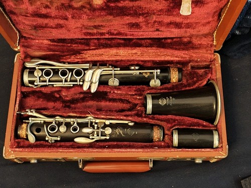 Clarinet selmer centered - selmer,