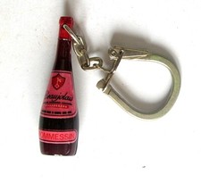  Porte clé   Beaujolais MOMMESSIN   1950-60