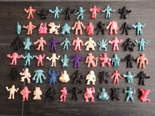 Lot n°1 de 63 figurines