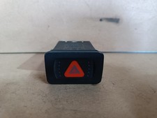 Bouton feux de détresse – VW Golf 4 / Bora – réf. 1J0953235J – bon état