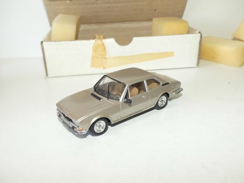 Peugeot 504 coupe - 504, beige
