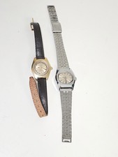 Lot 2 montres à réparer
