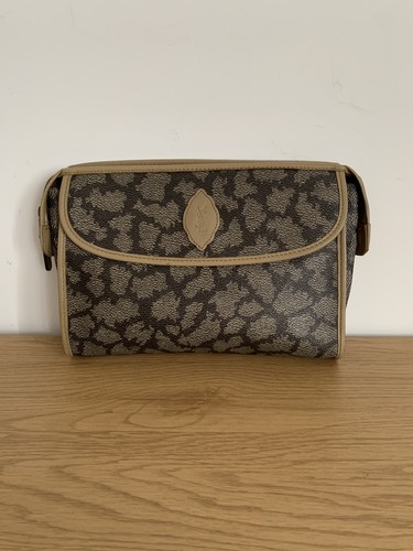 Pochette yves saint laurent - yves,