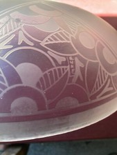 Chapeau lampe / suspension verre gravé stylisé Art Déco signé LEUNE