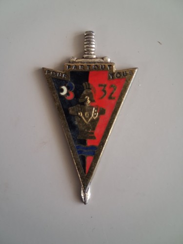 Insignes militaires eme - 32,