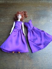 1997 POUPEE ANASTASIA AVEC CHEVEUX QUI S'ALLONGENT + 2 ROBE T.20 CM