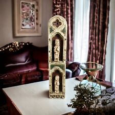 Planche murale bas-relief