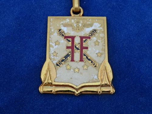 Superbe rare top - superbe,