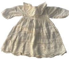 Robe ancienne de poupée soie dentelles