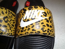 NIKE Victori one Slide Print