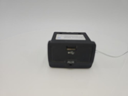 Prise port usb fiat 500l - fiat, phase