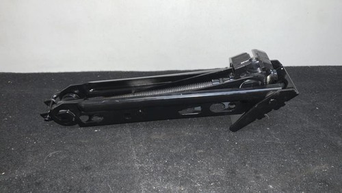 Cric opel corsa 13472233 - d,