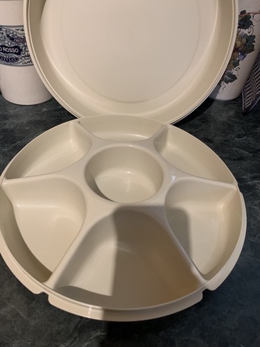 One tupperware 1665 - one, veggie