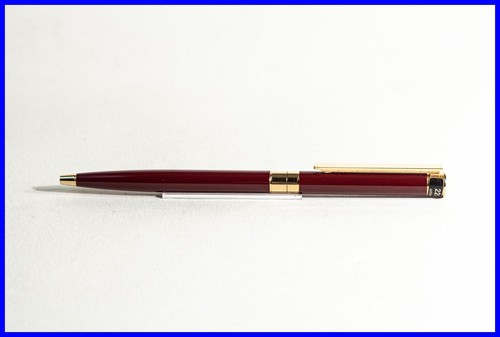 Stylo bille montblanc - À,