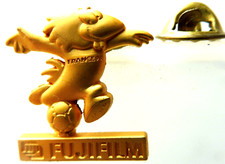 PIN'S PINS EPINGLETTE SIGNE