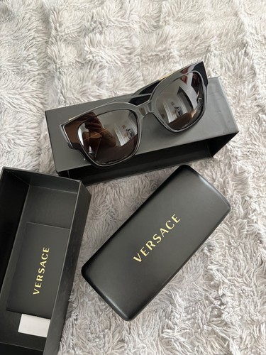 Lunettes soleil carrées - de,