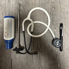 Petit lot Médecin Un Marteau réflexes Stéthoscope Luxamed Lampe Spiromètre