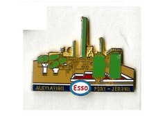 Pin's pétrolier essence