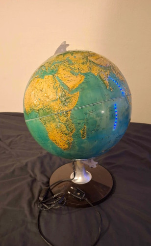 Globe terrestre lumineux - globe,