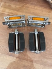 Vélo  moto Anciennes  pédales LYOTARD Pièces détachées collection restauration