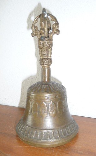 Ancienne cloche bronze - ancienne, art