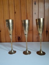 Flûtes à champagne en laiton