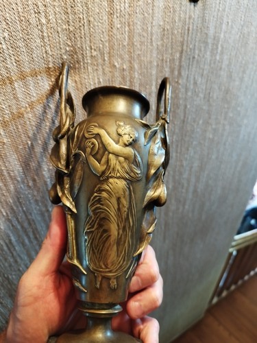 Vase urne bronze à - vase/urne,