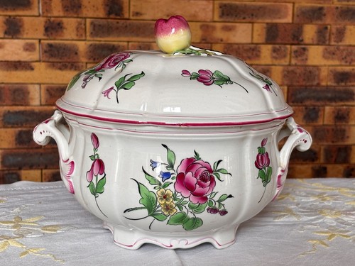 Ancienne grosse soupiere - grosse,