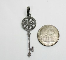 Pendentif Clé Diamant Pavé