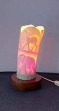 lampe décor sculpté éléphant, antilope,