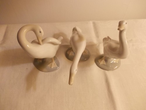 Oies groupe en - en, porcelaine
