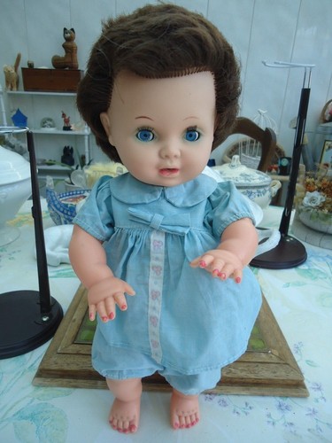 Poupee bella brune aux yeux - poupee,
