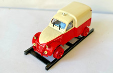 VOITURE CITROEN 2CV AZU SUR