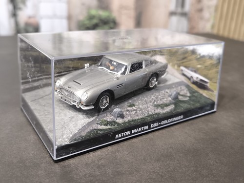 Miniature voiture aston martin - aston,