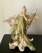 Ancienne statue porcelaine Art