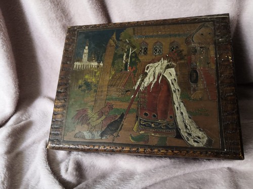 Rare boîte russe illustrée