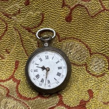 ancienne petite montre a
