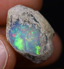 Opale brute naturelle welo Ethiopienne 13,6 carats 21x14x10 mm Rough Opal