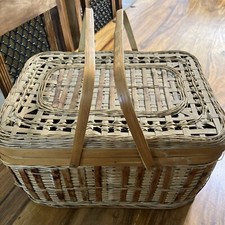 Belle petite valise/Panier osier ou rotin-Mallette-Coffret-Vanity-Déco vintage
