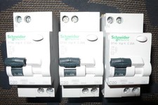 DISJONCTEUR DIFFERENTIEL 20A 30mA AC SCHNEIDER ELECTRIC A9N21203 MERLIN GERIN 2P