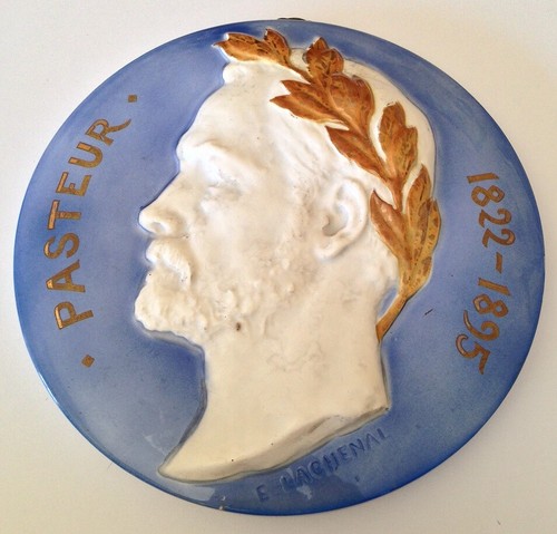 Beau médaillon porcelaine - beau,
